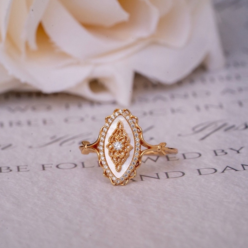 Mother Of Pearl Ring ✨18k gold